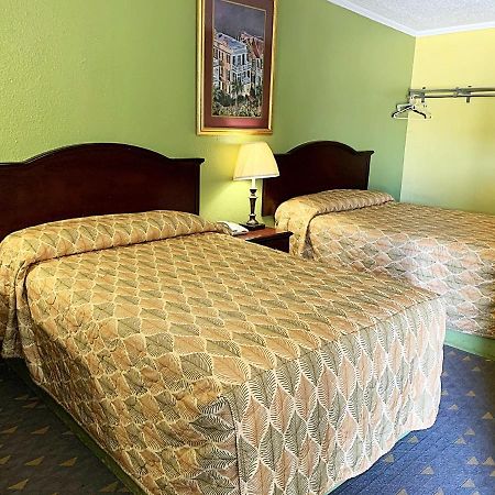 Luxury Inn Midland Exterior foto